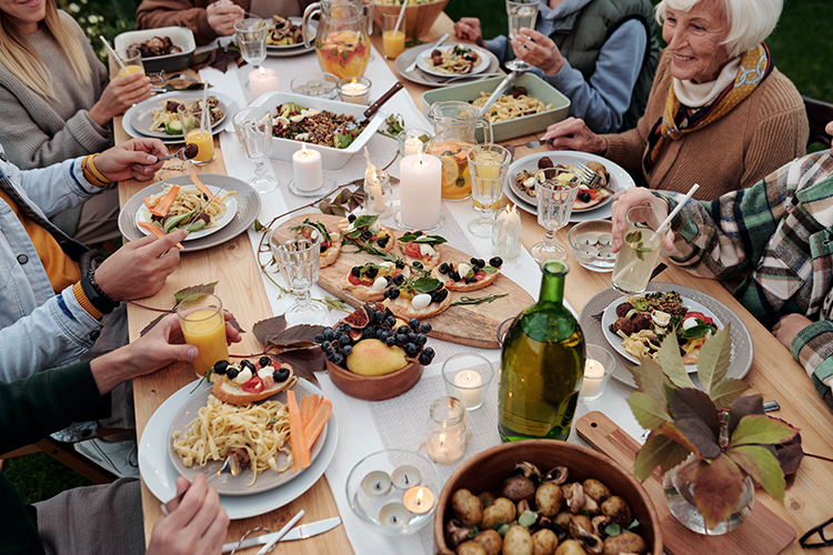 BLOGPOST_HolidayOrg_10132025A.png